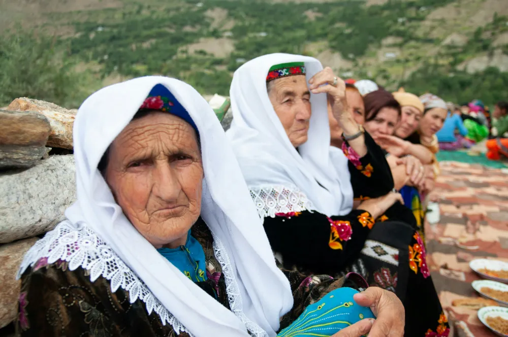 Traveler using eSIM in Tajikistan