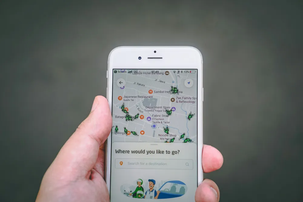 How To Use iPhone Internationally Without Charges