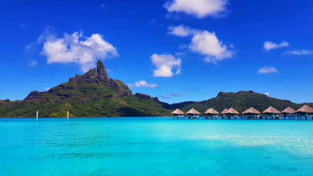 Best Time to Visit Bora Bora? The Ultimate Guide 2025