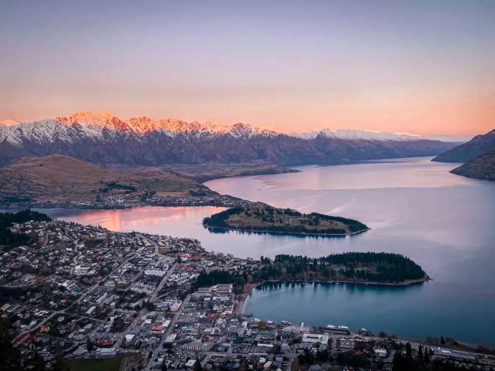 best time to visit queenstown new zealand
