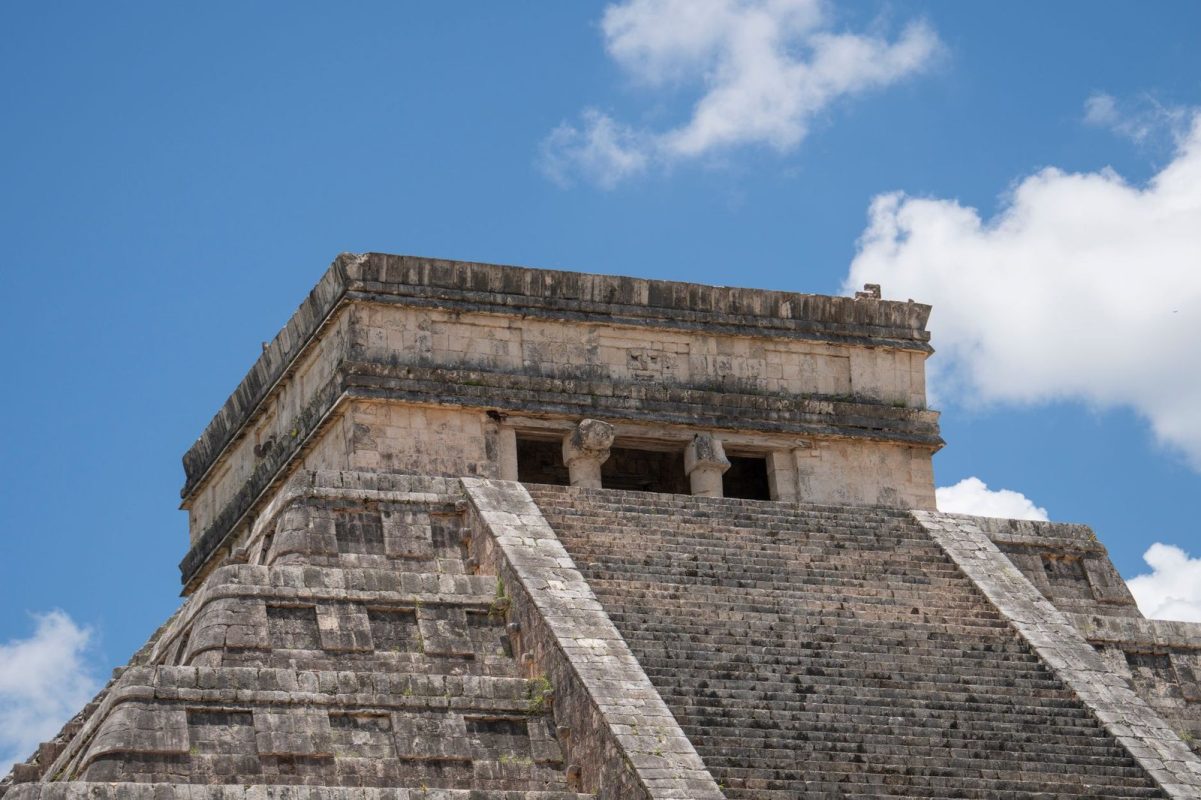 Chichen Itza pyramid, Mexico travel eSIM guide